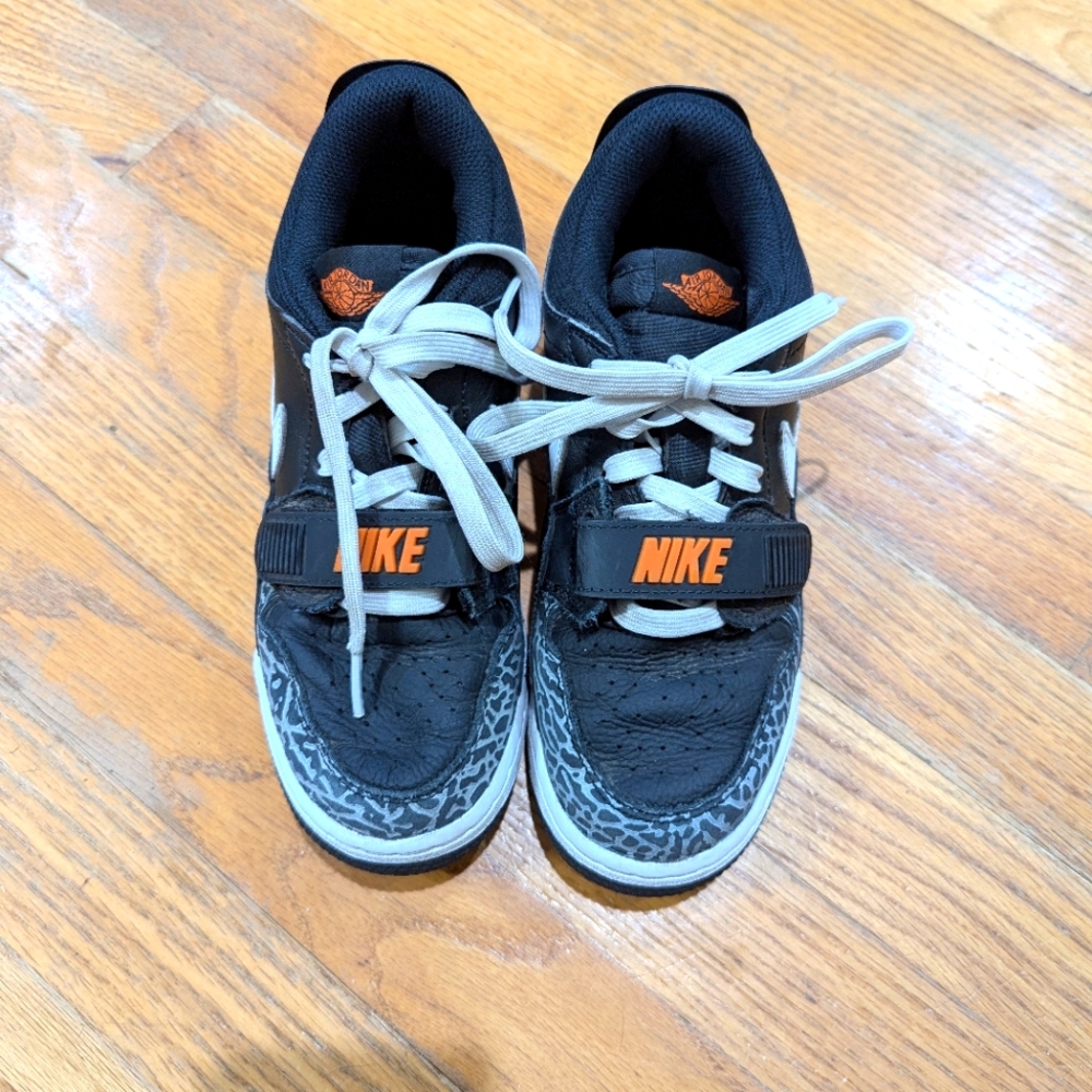 Nike Air Jordan Legacy 312 Size 4.5 Youth